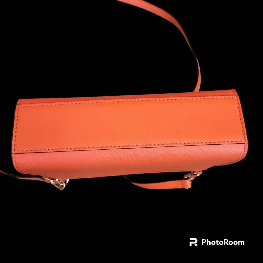 NWT Michael Kors Sheila Crossbody